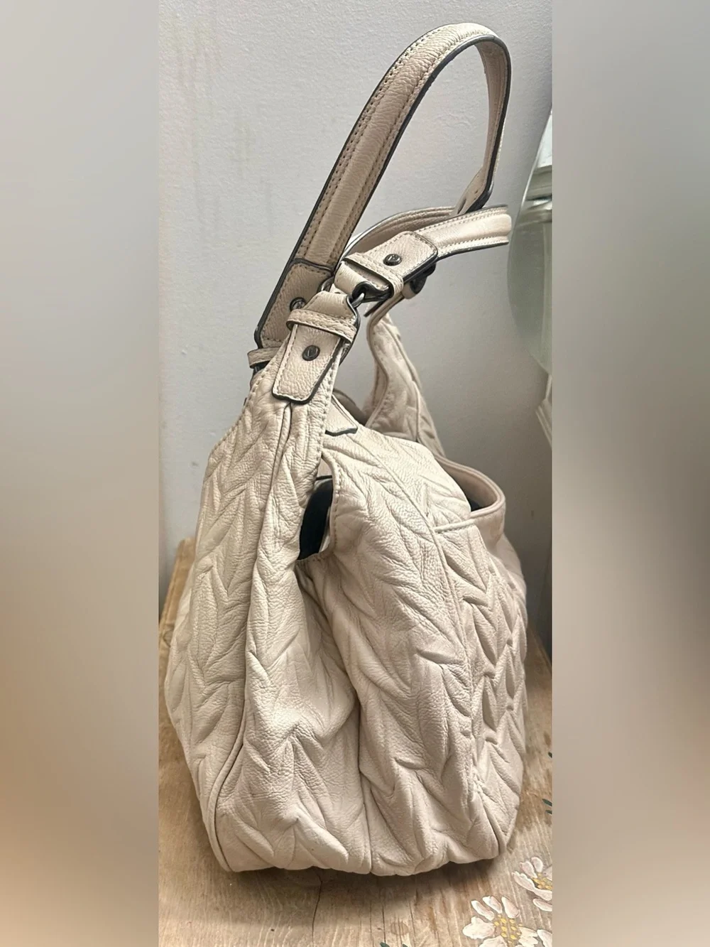 Simply Vera Vera Wang Quilted Hobo Bag in Beige